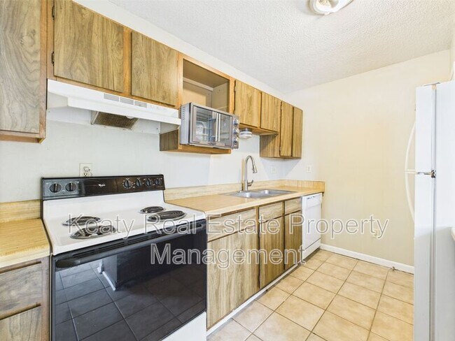 Building Photo - 307 Cougar Ridge