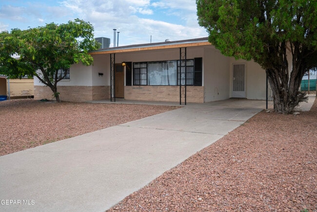 Building Photo - 4016 Titanic Ave
