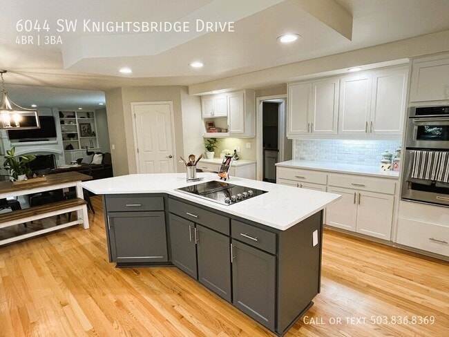 Building Photo - 6044 SW Knightsbridge Dr