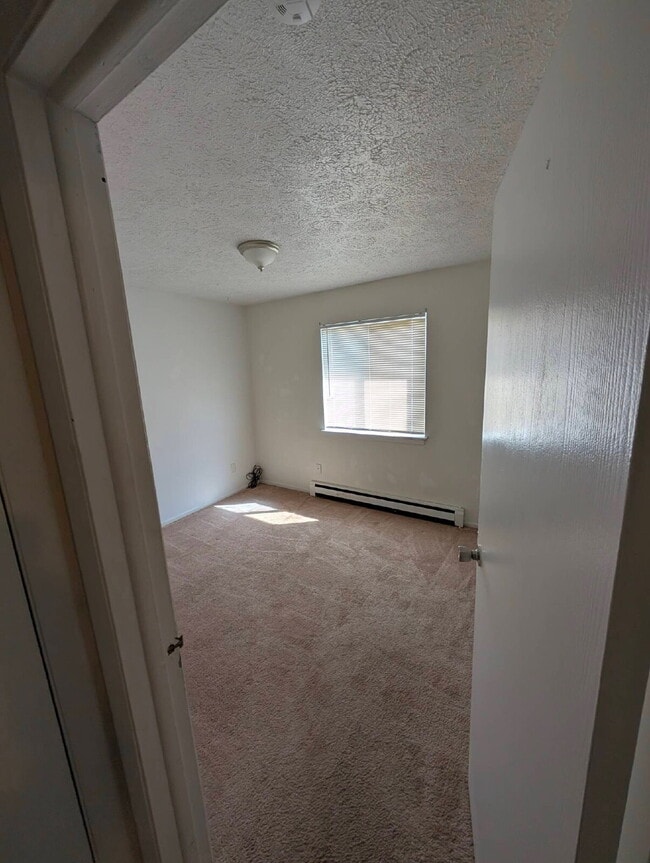 Building Photo - 719 Peachtree Pl