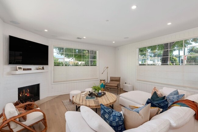 Building Photo - STUNNING  property for lease ~ Experience the Santa Barbara LIFE!