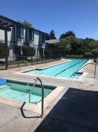 Building Photo - Capitola 1 bedroom, 1 bath Upstairs Unit