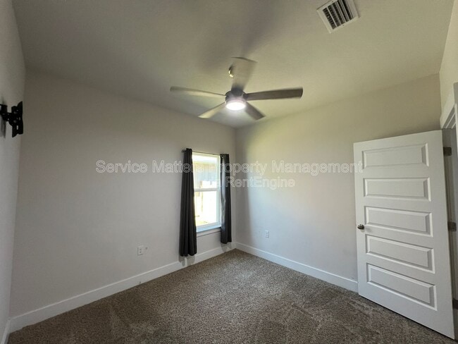 Building Photo - 4084 Blaney Ln