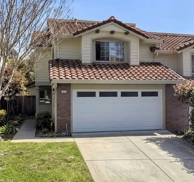 Building Photo - 21072 Greenwood Cir