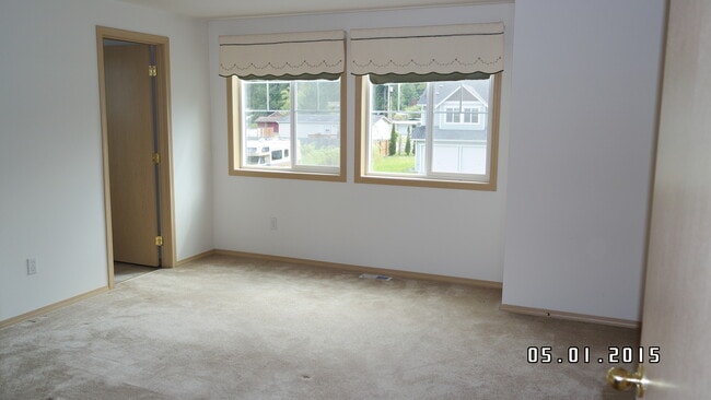 Building Photo - 7670 Cedar Park