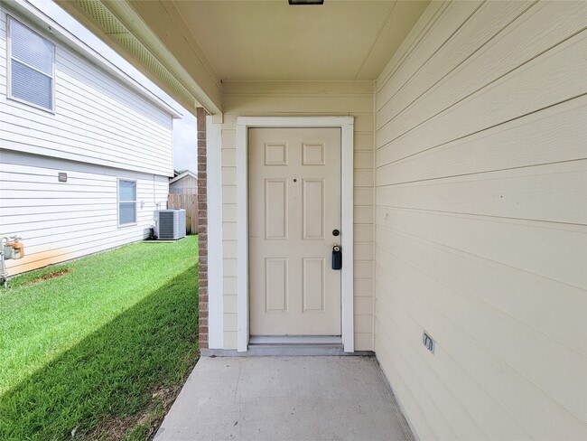 Building Photo - 7438 Fox Knoll Ln