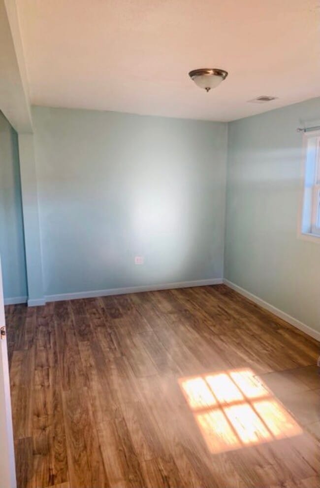 Building Photo - 314 Goram Rd