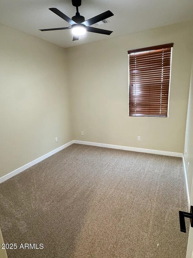 Building Photo - 2909 N 48th St