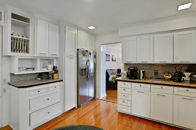 Building Photo - 1315 Kimwood Dr