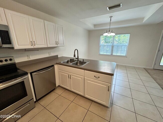 Building Photo - 2917 Cedars Crossing