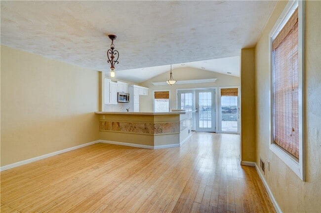 Building Photo - 5264 Dresden Wy