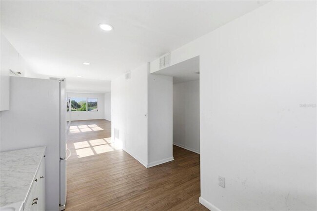 Building Photo - 8950 Park Blvd