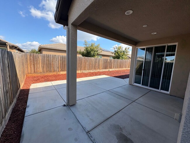 Building Photo - Home located in Ashton Park Move in Ready!...