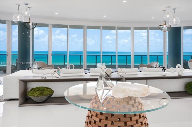 Building Photo - 5959 Collins Ave