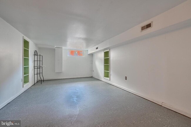 Building Photo - 1108 Baylis St