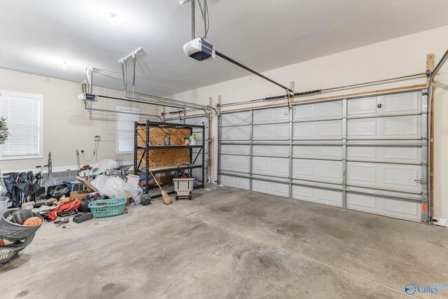 Building Photo - 126 Autumn Wind Dr