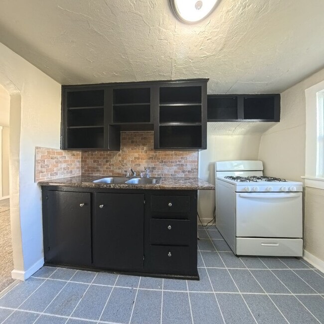 Building Photo - Affordable Living - 1 Bedroom 1 Bathroom - Boone IA