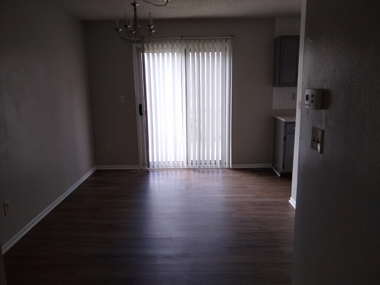 Building Photo - 5312 Boehm Dr