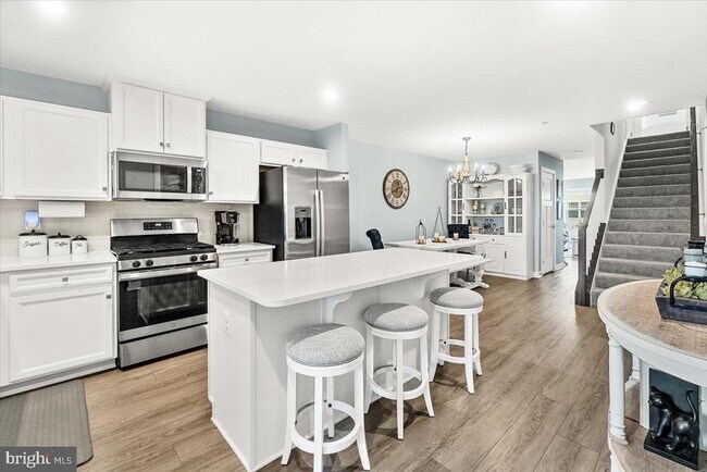 Building Photo - 312 Hammersmith Cir