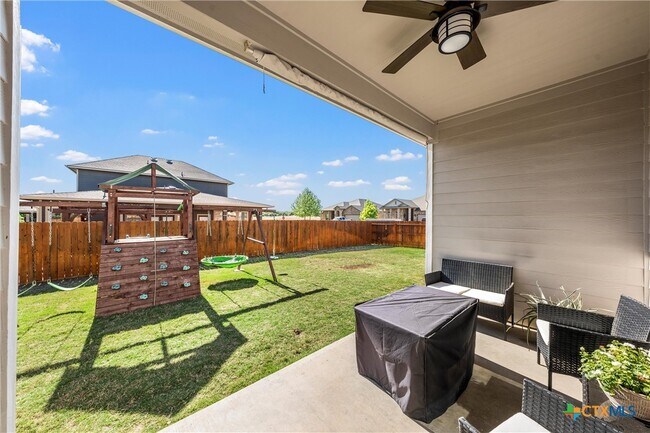 Building Photo - 5302 Lancaster Dr