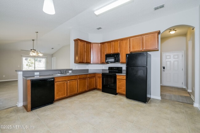 Building Photo - 96015 Coral Reef Rd