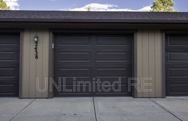 Building Photo - 2438 N Earle Dr