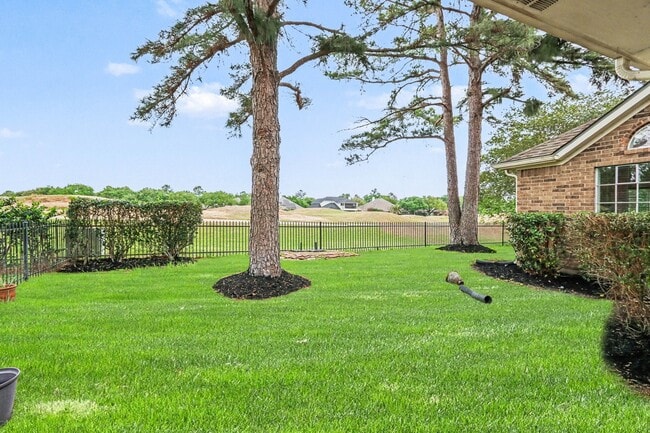 Building Photo - 16434 Red Crest Dr