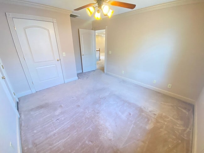 Building Photo - Beautiful home in Fairways subdivision off...