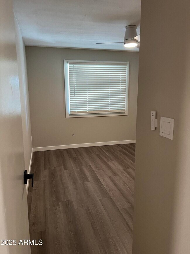 Building Photo - 10801 N 43rd Dr