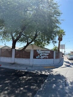 Building Photo - Just minutes away from Fremont St. Experience