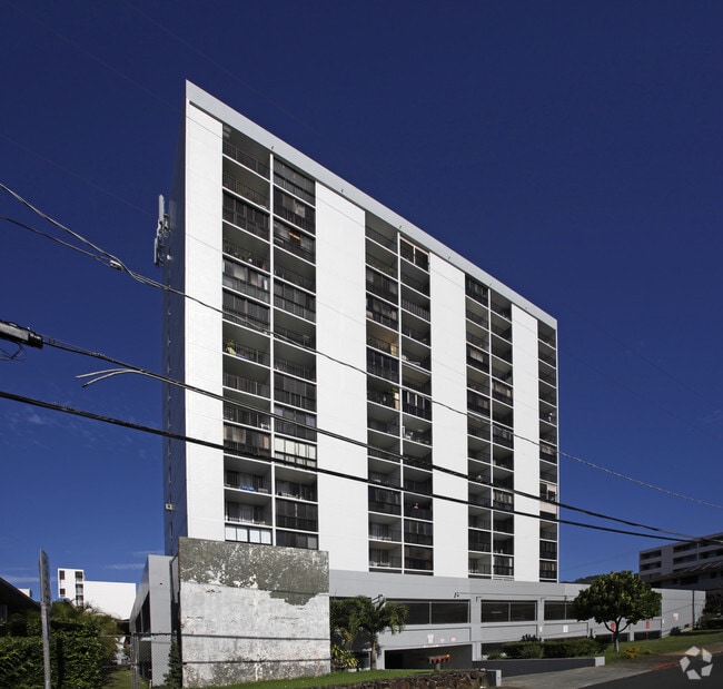 Building Photo - Punahou Royale