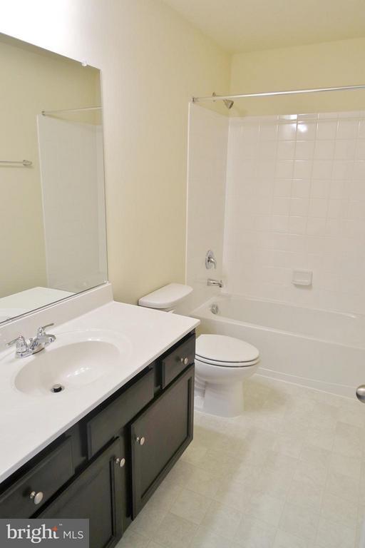 Building Photo - 48 Niblick Square