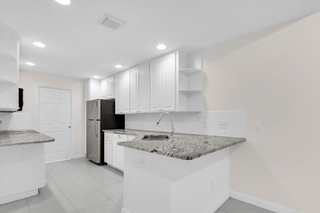 Building Photo - 3183 E Community Dr