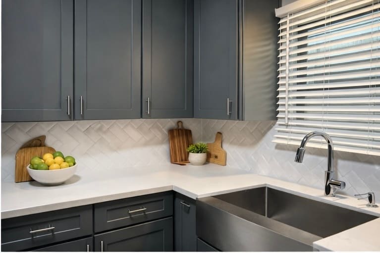 Building Photo - 1222 McClellan Dr