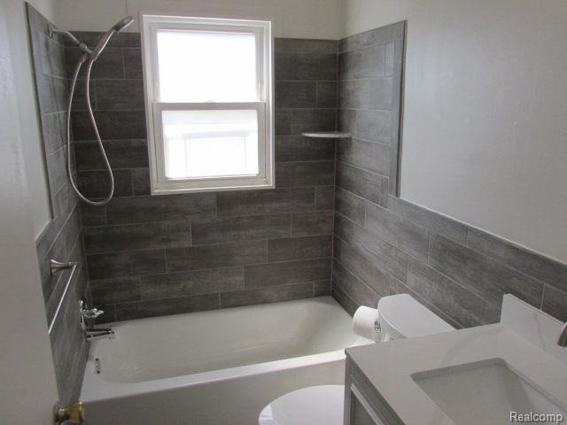 Building Photo - 30953 W Seven Mile Rd