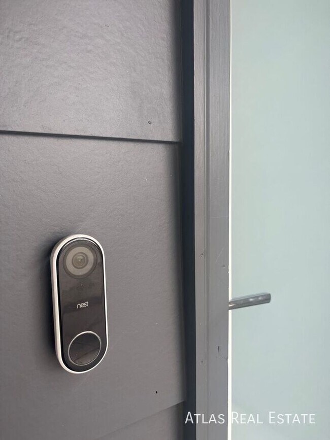 Building Photo - 2018 N Bryant St