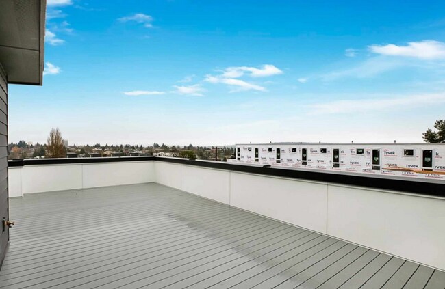 Building Photo - Modern Wallingford/Fremont Home with Rooftop Views & Designer Finishes