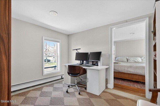 Building Photo - 106 Van Dam St