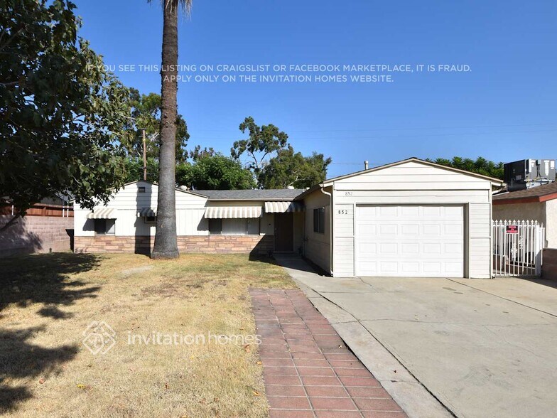 Primary Photo - 852 N Parkside Dr