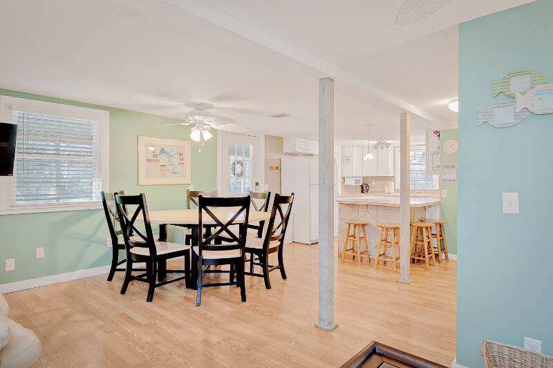 Building Photo - 3745 Holmes Creek Rd