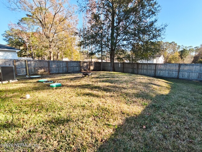 Building Photo - 8444 Hewitt St