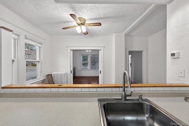 Building Photo - 27 Algernon St