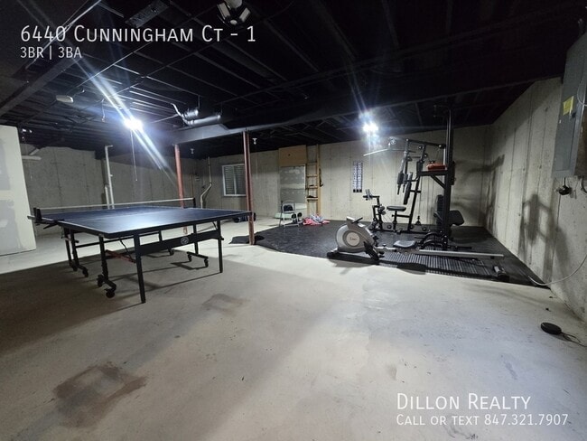 Building Photo - 6440 Cunningham Ct