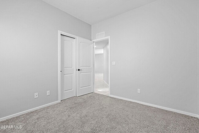 Building Photo - 932 Texas Madrone Dr