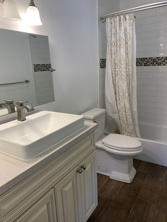 Building Photo - NEW! 3BD/2.5BA Townhome Available in Carls...
