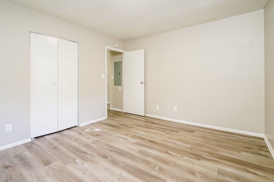 Building Photo - 367 Lady Guinevere Way