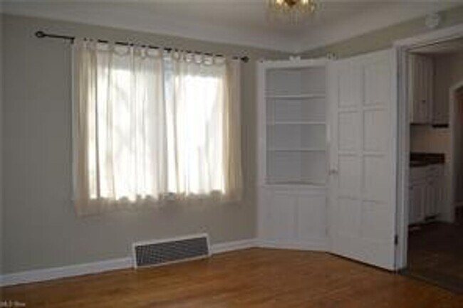 Building Photo - Cleveland Heights Single Family Rental