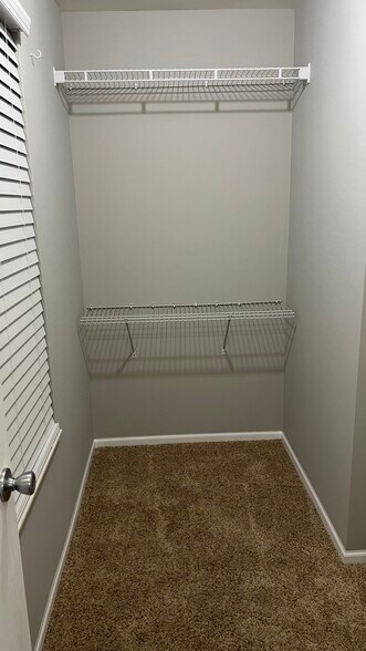 Building Photo - 6076 Georges Park Dr