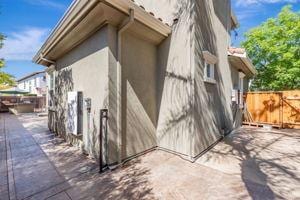 Building Photo - 7531 Edinburgh Way