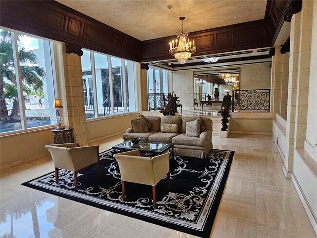 Building Photo - 2030 S Ocean Dr